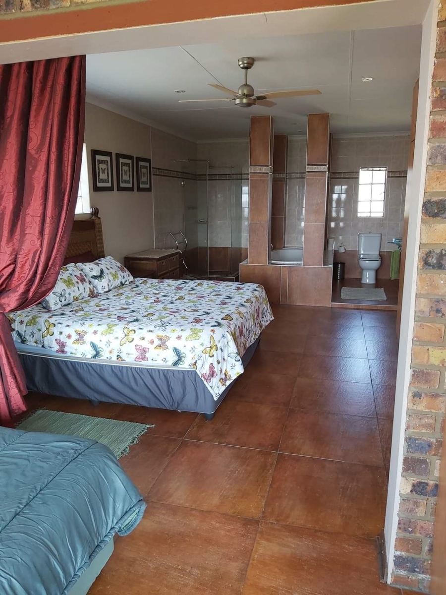 7 Bedroom Property for Sale in Oranjeville Free State